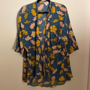 Large floral light weight cardigan/wrap